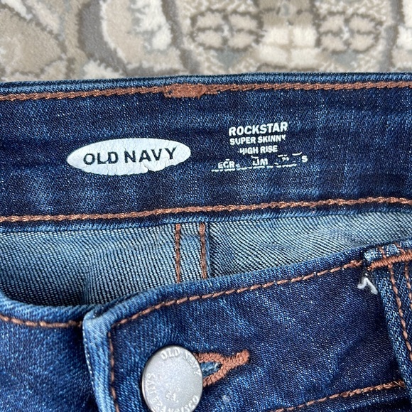 OLD NAVY Rockstar Dark Wash Jeans SIZE 8 - Picture 5 of 7